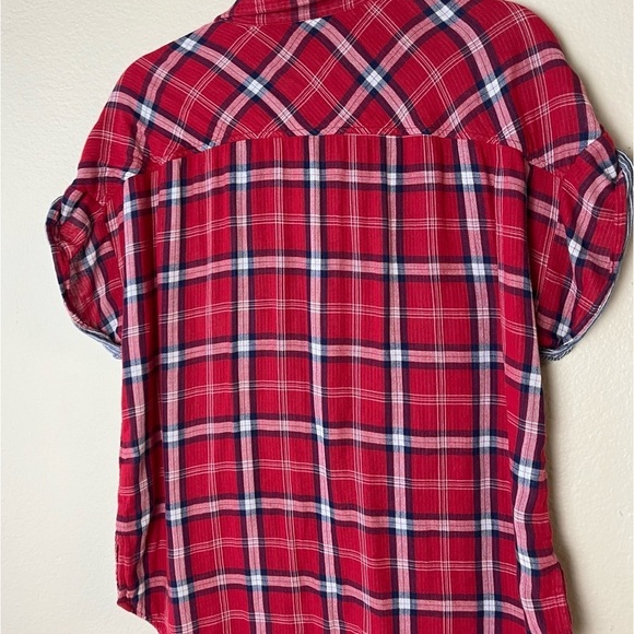 Michael Kors Top Womens, Red Plaid Short Sleeve Popover Gold Button Size L - Picture 2 of 10